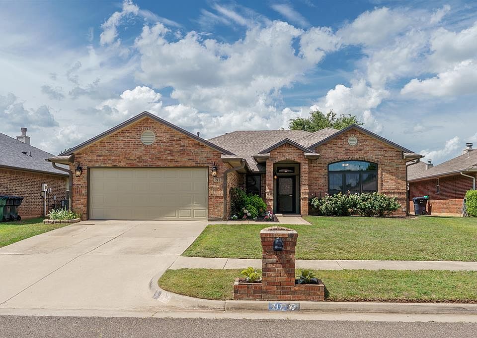 1st image of 717 SW 155th Pl