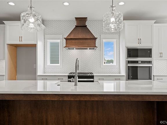 5th image of 9609 Seven Sisters Dr