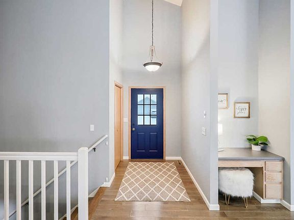 2nd image of 1330 Ravenwood Cir