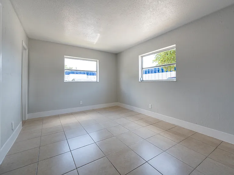 2123 Davie Blvd #211 — Photo 13