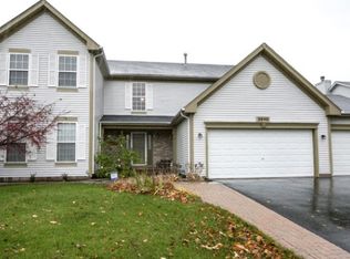 2590 Biltmore Cir, Aurora, IL 60503