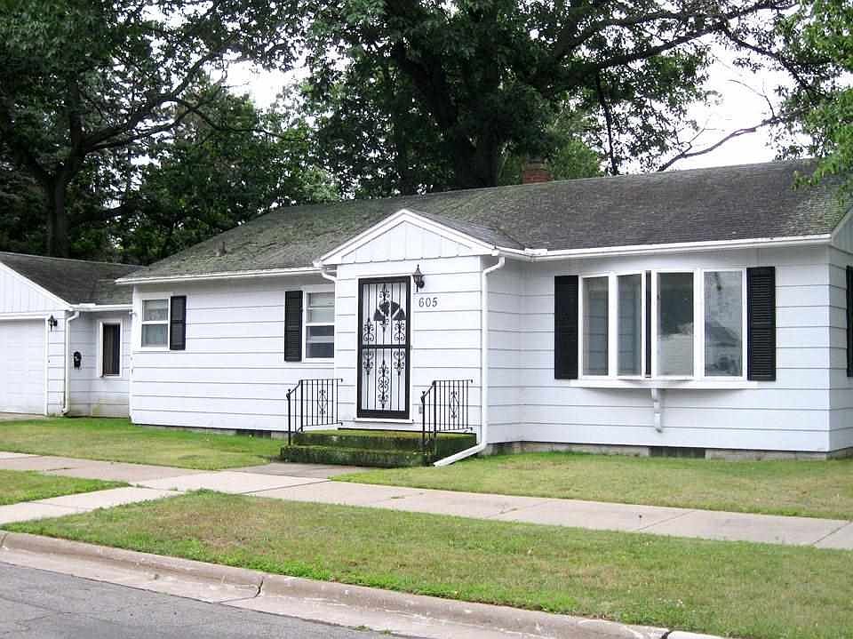1st image of 605 Bernard St