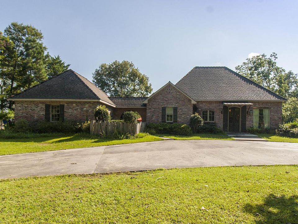 1st image of 621 Southwood Dr