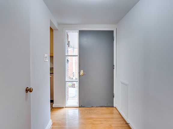 2nd image of 2219 N Nottingham St