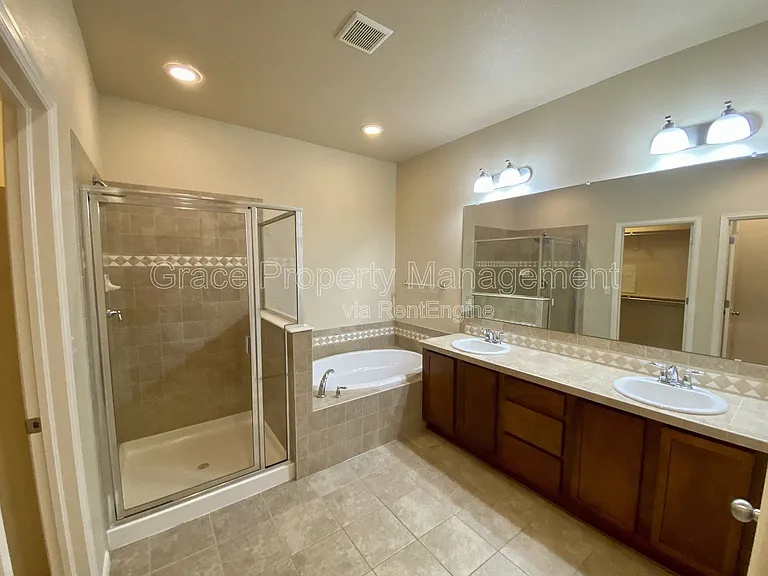8934 E Otero Pl — Photo 12