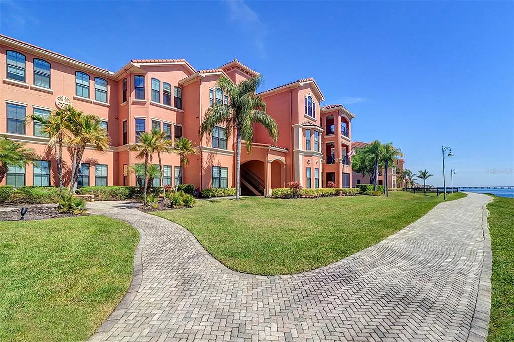 2 bed, 2.0 bath, 1230 sqft, $2,750 — Photo 1