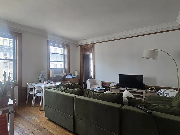 510 W 110th St #9G — Photo 2