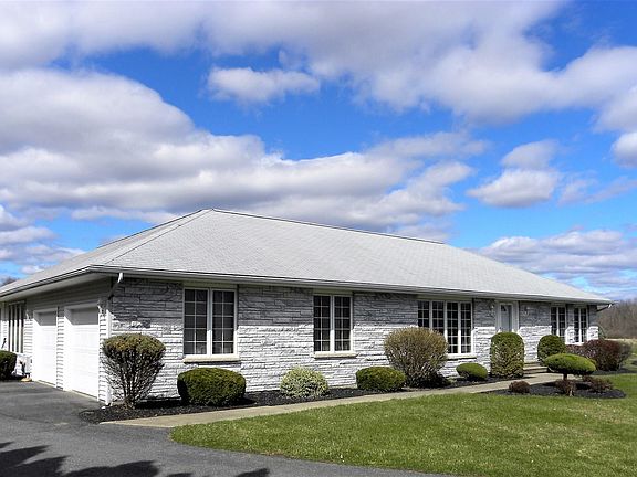 2nd image of 12 Pineview Ct