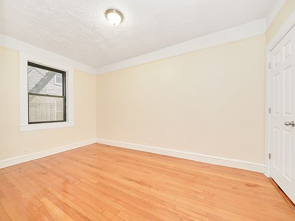 5th image of 736 W 176th St Unit A22