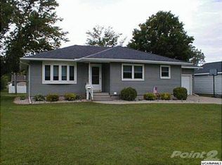 476 7th St SW, Wells, MN 56097