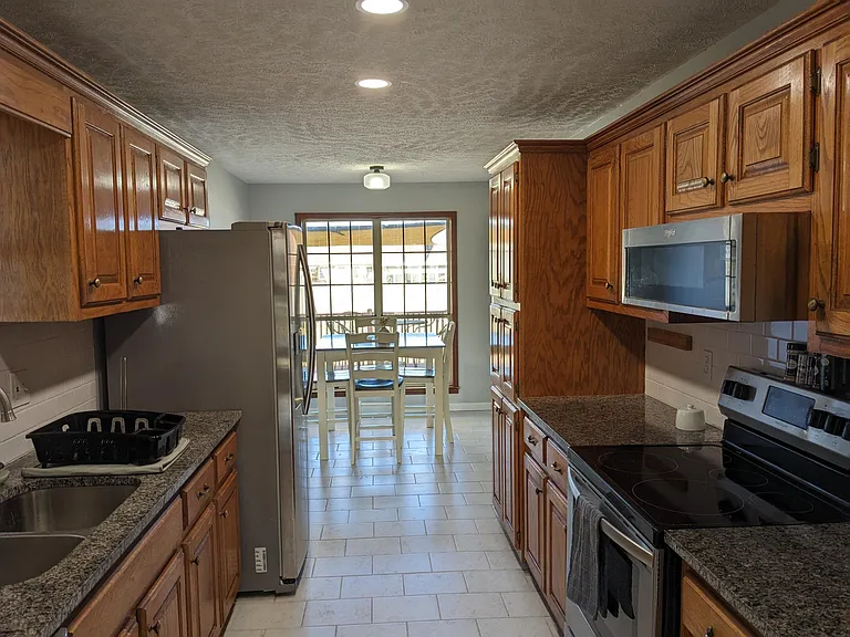 21 Valleyview Cv — Photo 10