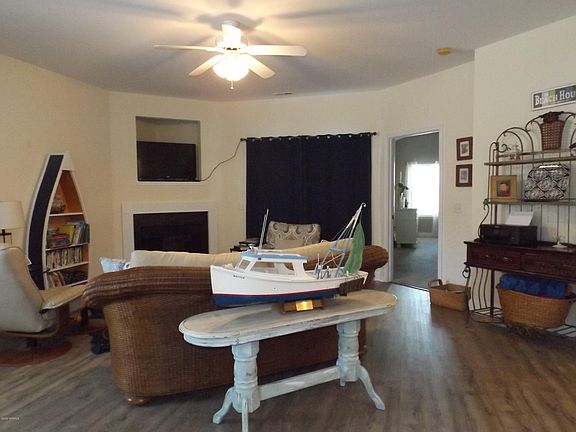 3rd image of 4918 Dreamweaver Court #1