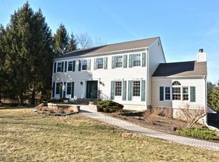 5 Ramsey Rd, Lebanon, NJ 08833