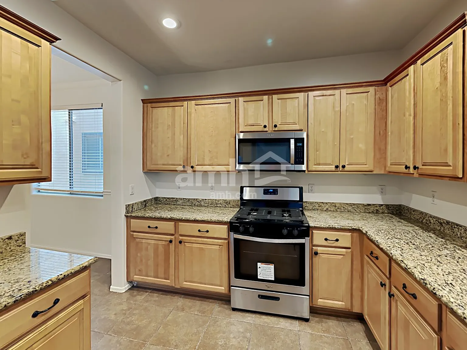 4 bed, 2.5 bath, 2324 sqft, $2,265 — Photo 3