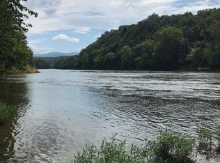 207 Riverview Dr, Luray, VA
