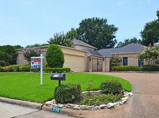 330 Fox Briar Ln, Sugar Land, TX 77478