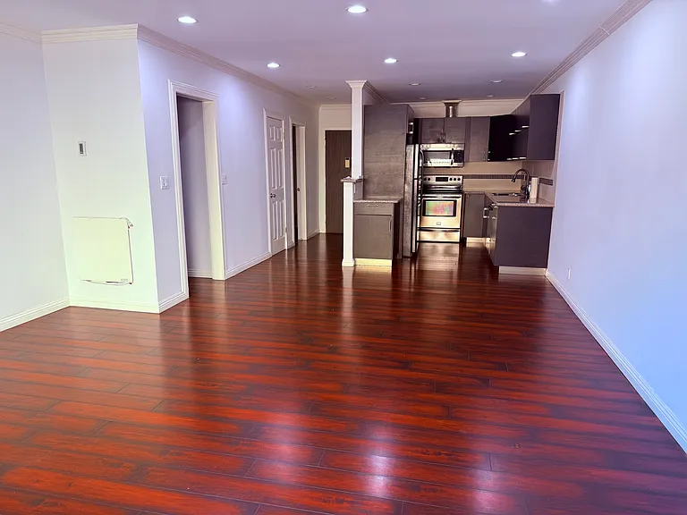 5651 Windsor Way #105 — Photo 4
