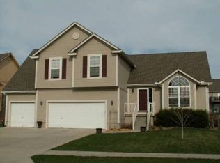 2316 SW Feather Ridge Rd, Lees Summit, MO 64082