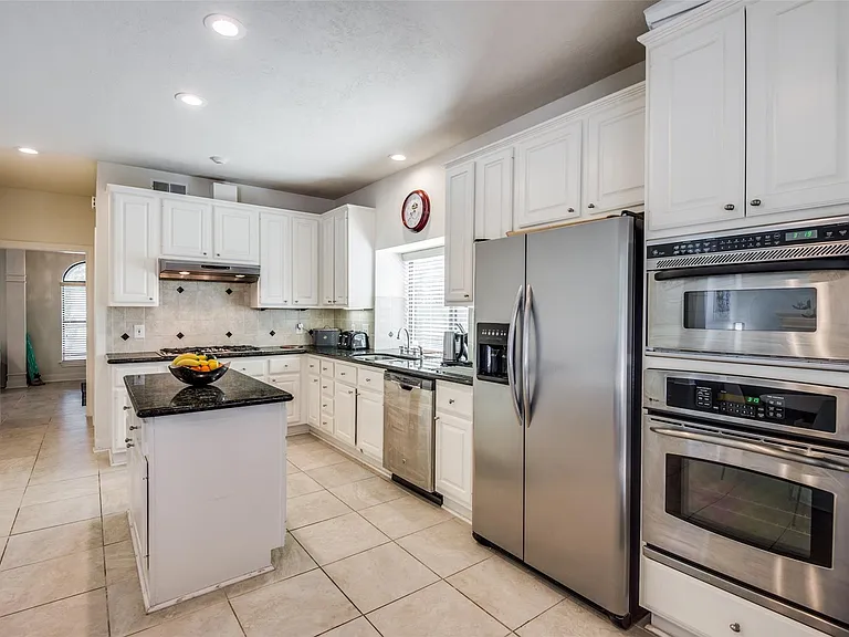 14202 Scarborough Fair St — Photo 20