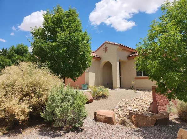 144 La Cuesta Ct NE, Rio Rancho, NM 87124