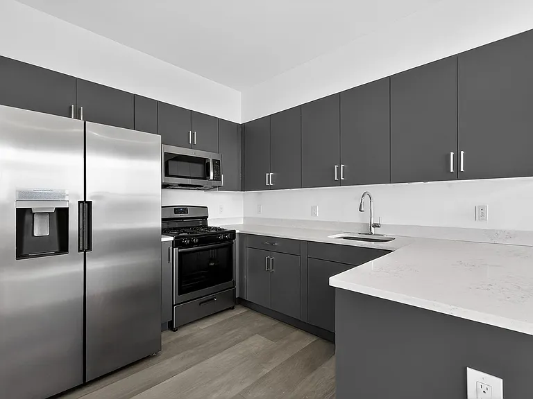 43-45 W 32nd St #501 — Photo 4