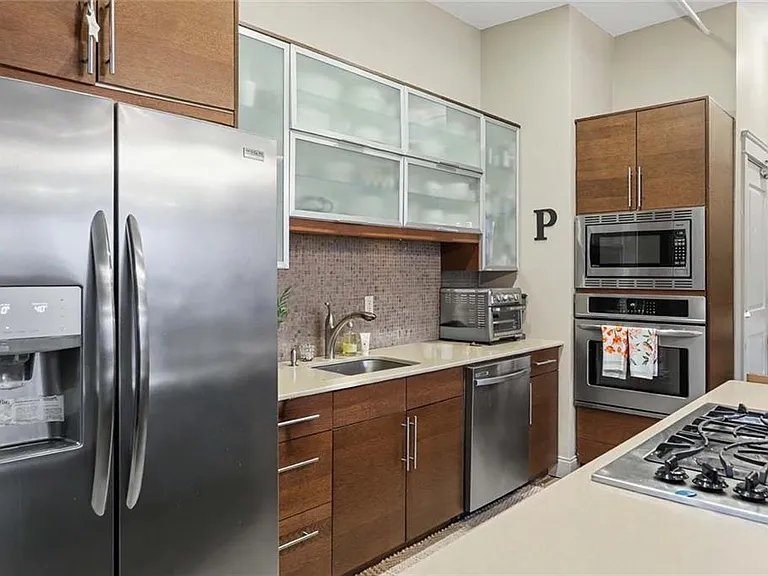 62 Orange St #3 — Photo 8