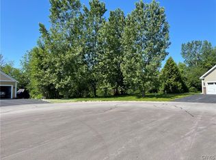 32 Village View Dr #49, Tully, NY 13159