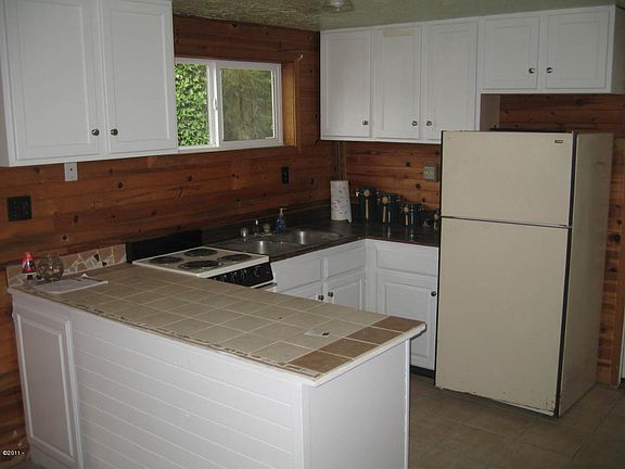 3rd image of 143 SE South 40 Ln