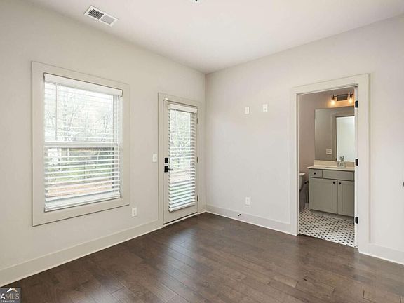 5th image of 1188 Wylie St SE