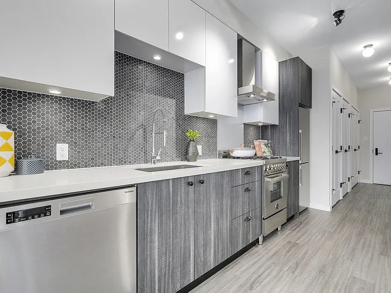 311 E 6th Ave #212 — Photo 10