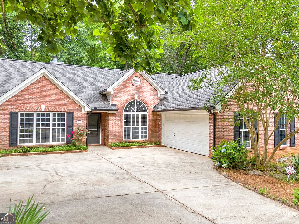1st image of 271 Jackson Park Dr