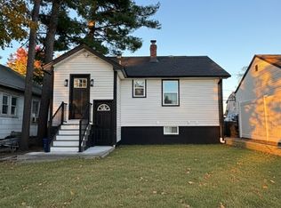 27 Emerald St, Hackensack, NJ 07601