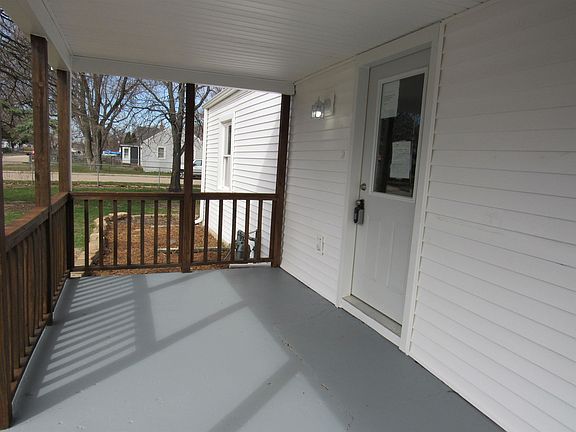 5th image of 506 Marquette Rd