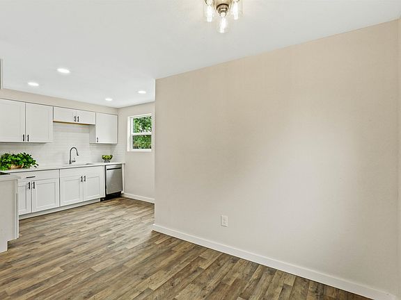 5th image of 6108 N A St