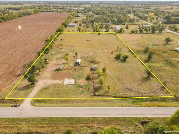 13922 E 31st St S, Wichita, KS 67232