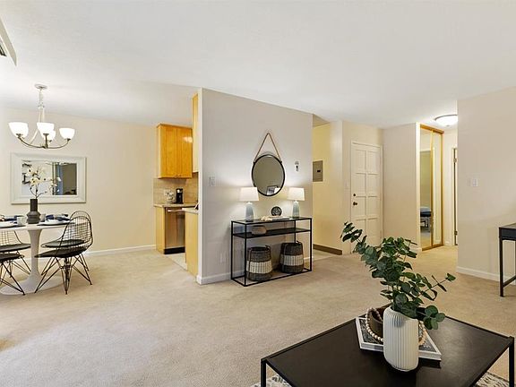 4th image of 505 Cypress Point Dr Unit 17