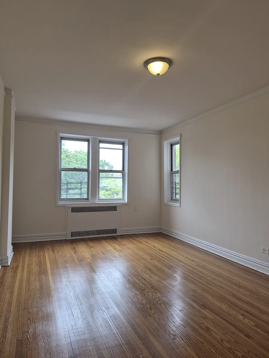 Building Photo - 111-55 77th Ave #X