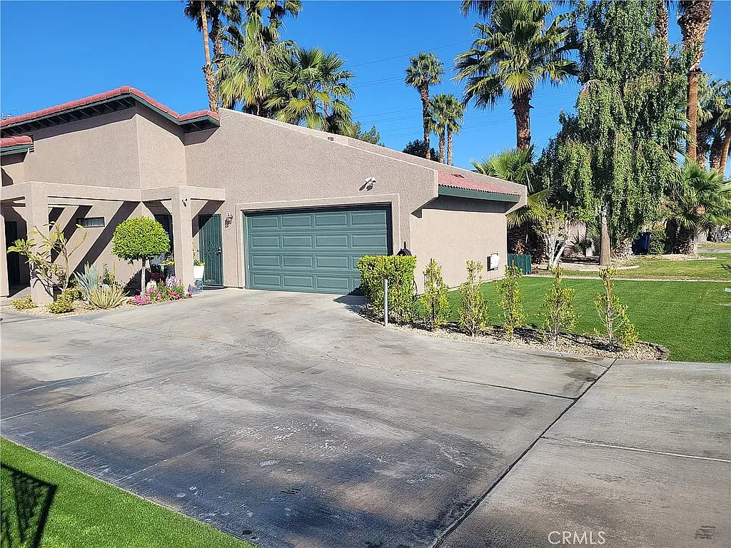 3 bed, 2538 sqft, $2,575 — Photo 2