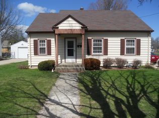1112 Division St, Green Bay, WI 54303