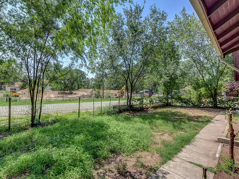 864 Valley St — Photo 19
