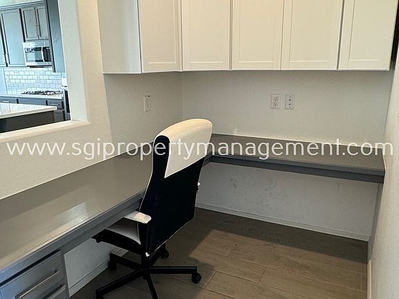 4th image of 21080 W Almeria Rd