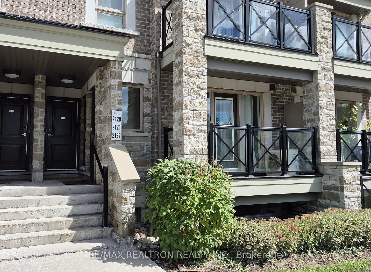 2 bed, $2,500 — Photo 4