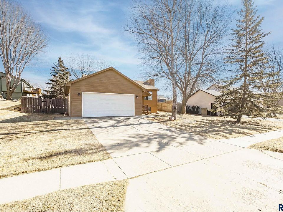 1st image of 2804 S Melanie Ln
