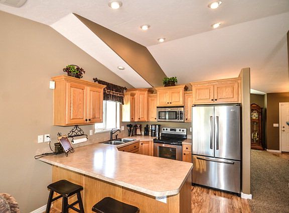 4th image of 206 S Bridger Dr