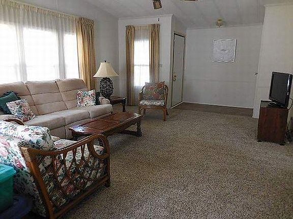 2nd image of 512 Sandalwood Ln