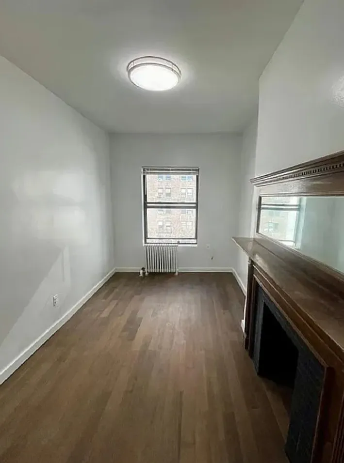 Building Photo - 40 W 96th St #4A