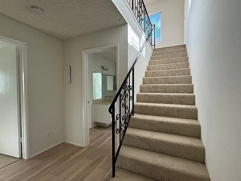 100 22nd St #9 — Photo 12