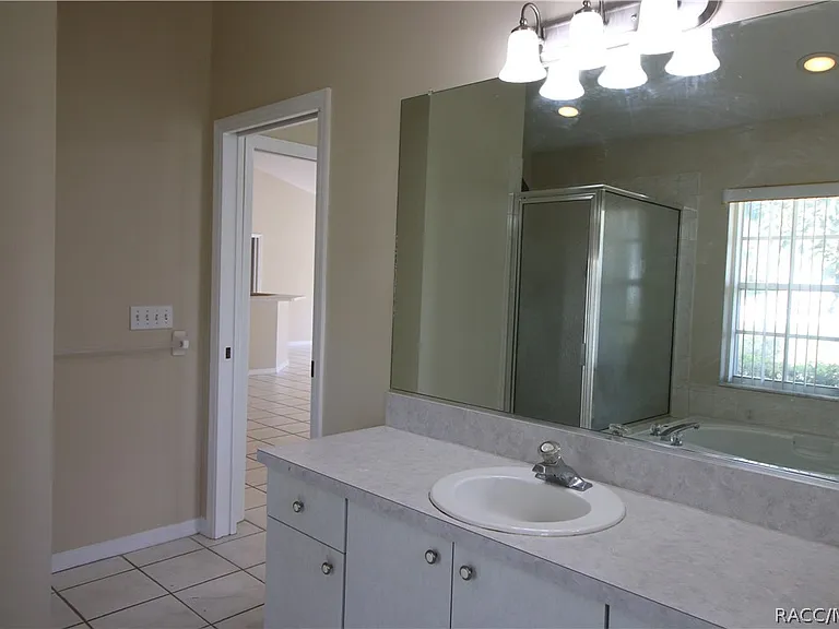 2864 N Churchill Way — Photo 19