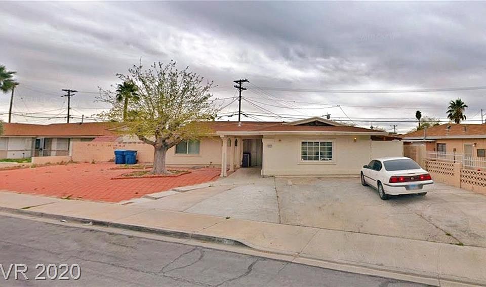 1st image of 2717 Castlewood Dr