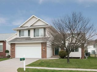 20 Charles Dr, Iowa City, IA 52245